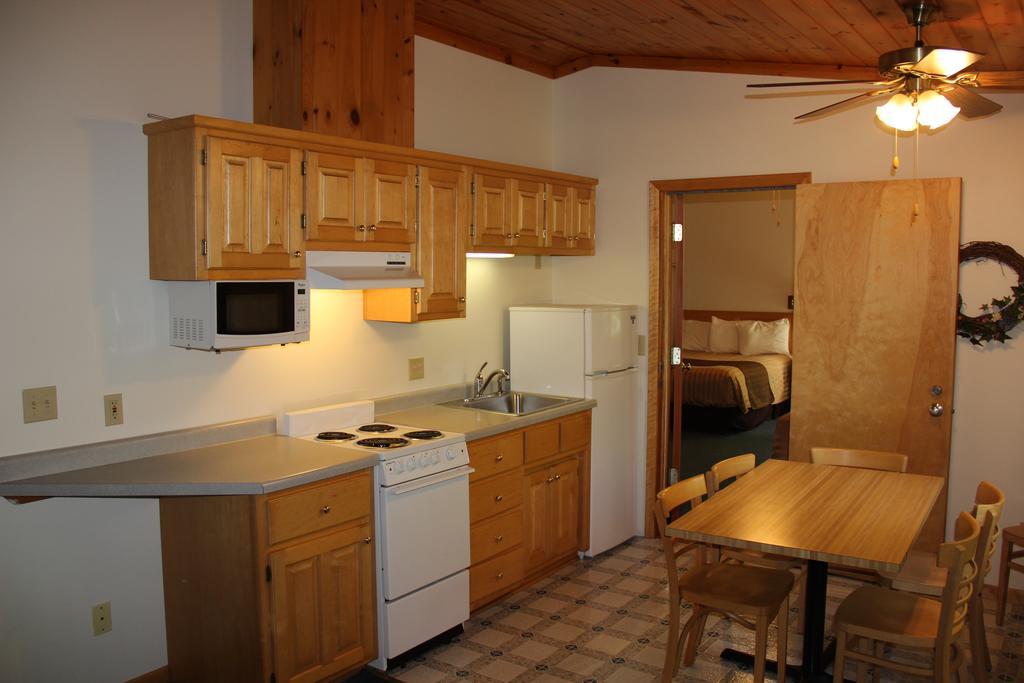 Superior Ridge Resort Motel Schroeder Zewnętrze zdjęcie