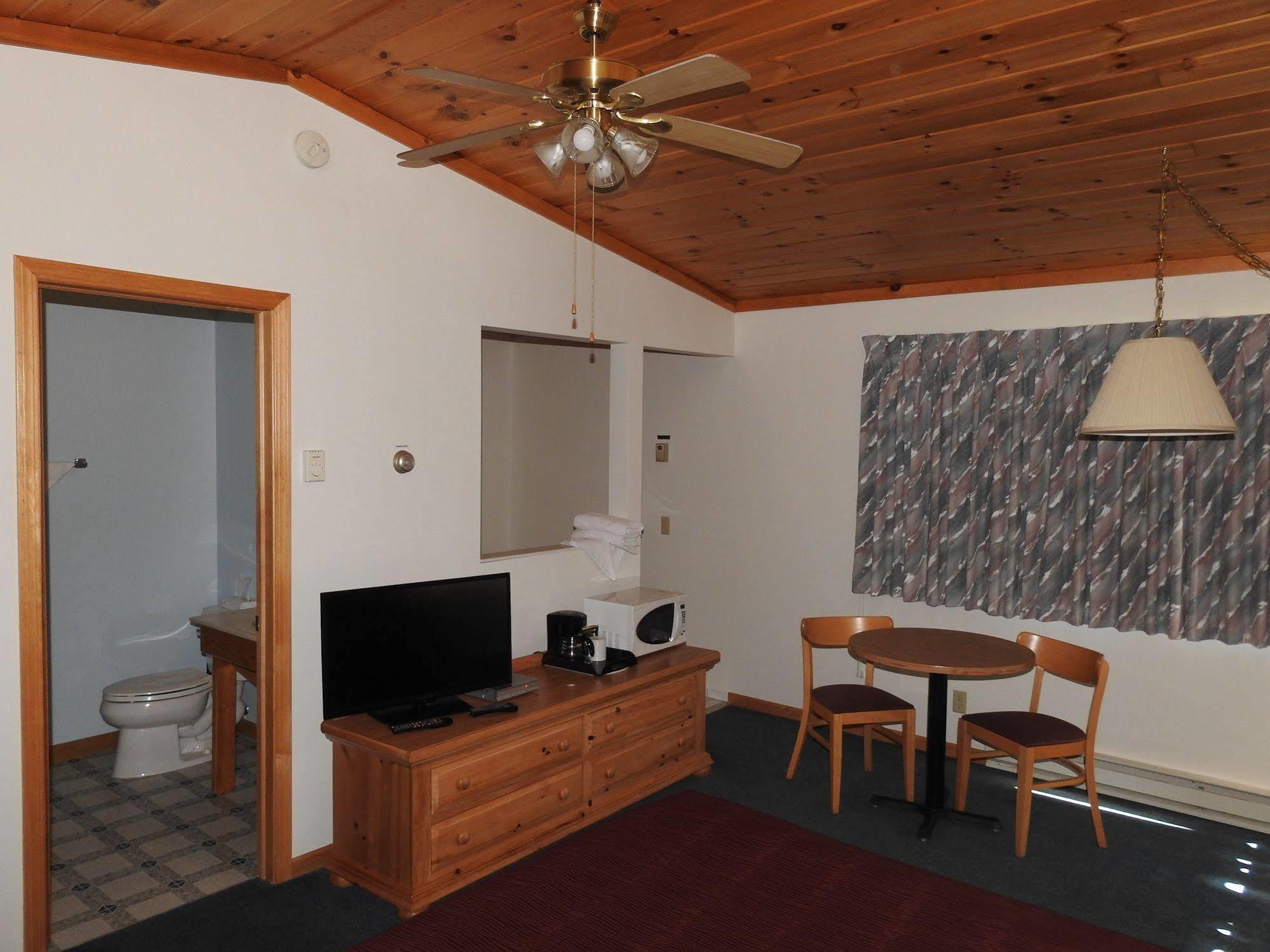 Superior Ridge Resort Motel Schroeder Zewnętrze zdjęcie