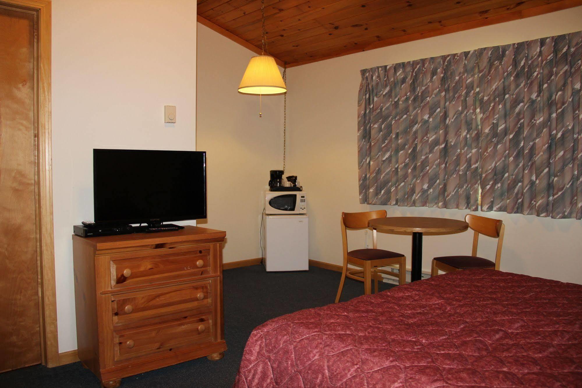 Superior Ridge Resort Motel Schroeder Zewnętrze zdjęcie