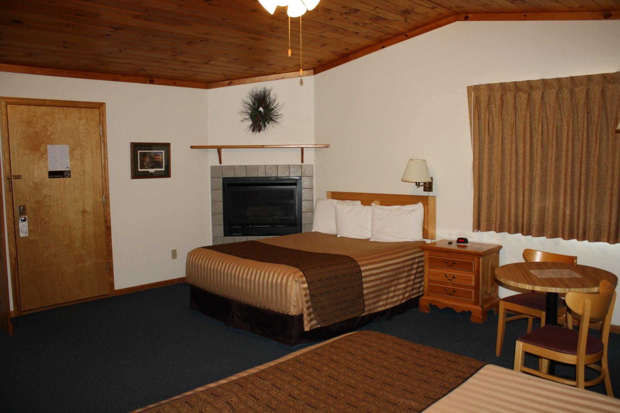 Superior Ridge Resort Motel Schroeder Zewnętrze zdjęcie
